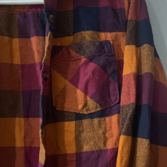 Natural Reflections Button Up Top size Medium - Picture 2 of 6